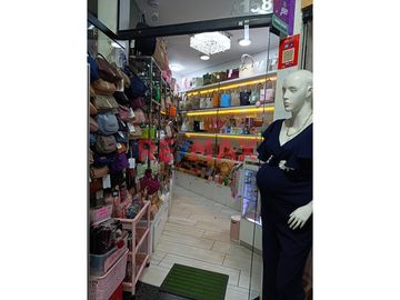 ¡Inicia tu negocio en el corazón comercial de Trujillo! 🏢✨

📍 Ubicación estratégica: Esta tienda de 9.1 m² se encuentra ubicada en el primer piso de