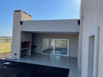 Casa en venta en Canning
