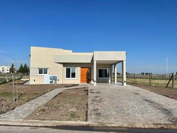 Casa en venta en Canning