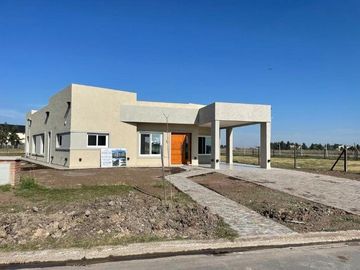 Casa en venta en Canning