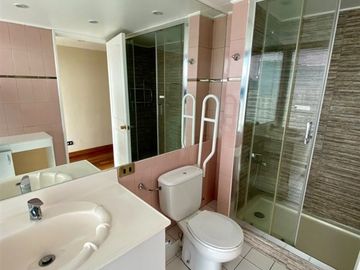 Penthouse en venta de 3 dorm. Calle Burgos Las Condes