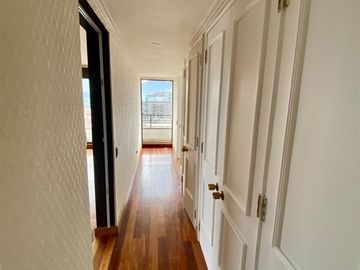 Penthouse en venta de 3 dorm. Calle Burgos Las Condes