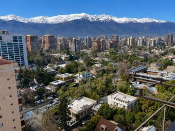 Penthouse en venta de 3 dorm. Calle Burgos Las Condes