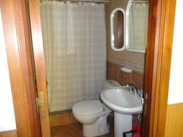 Chalet 2 plantas Los troncos / Guemes