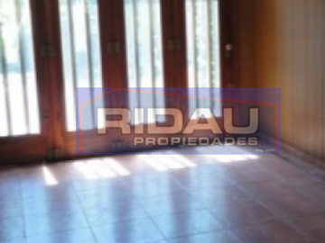 Chalet 2 plantas Los troncos / Guemes