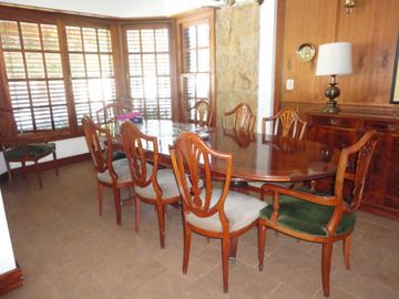 Chalet 2 plantas Los troncos / Guemes