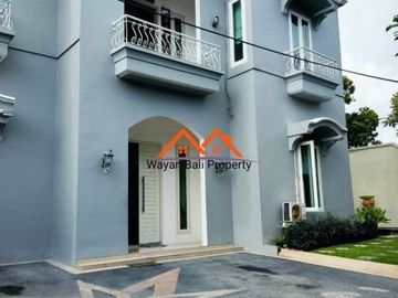 Rumah Mewah Di Buluh Indah Gatsu Barat Dekat Kerobokan