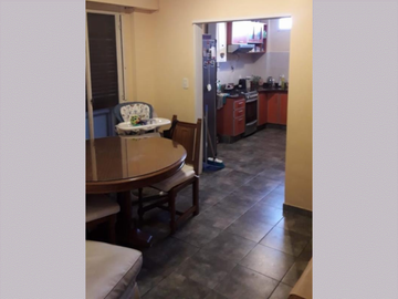 EXCELENTE - Piso en Venta en Almagro 4 ambientes + dependencia, 3 baños, 106 m2 + balcón, doble entrada - Medrano 500