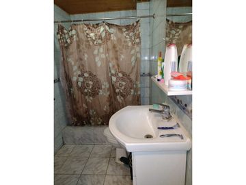 CASA EN CONJUNTO HABITACIONAL EL MIRADOR EN VILLA ALEMANA