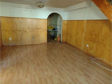 CASA EN CONJUNTO HABITACIONAL EL MIRADOR EN VILLA ALEMANA