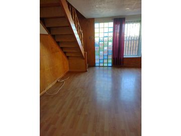 CASA EN CONJUNTO HABITACIONAL EL MIRADOR EN VILLA ALEMANA