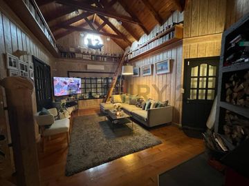 Hermosa casa Los Calabozos