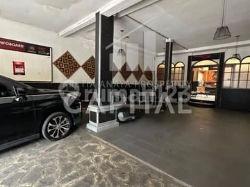 Layak Banget Jadi Pilihanmu Rumah Usaha Strategis di Surapati Mainroad