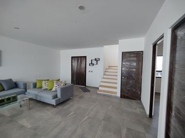 CASA VENTA JURIQUILLA QUERETARO CON ALBERCA
