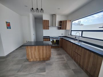 CASA VENTA JURIQUILLA QUERETARO CON ALBERCA