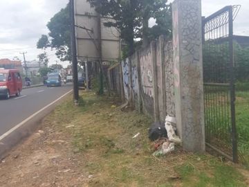Dijual tanah luas murah persis tepi jalan raya dekat mall the park sawangan depok