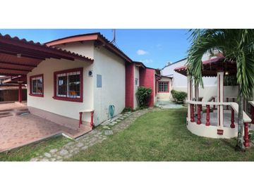 SE VENDE CASA VACA 3 REC EN BRISAS DEL GOLF