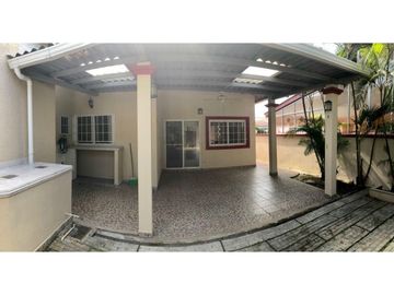 SE VENDE CASA VACA 3 REC EN BRISAS DEL GOLF