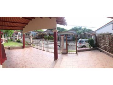 SE VENDE CASA VACA 3 REC EN BRISAS DEL GOLF