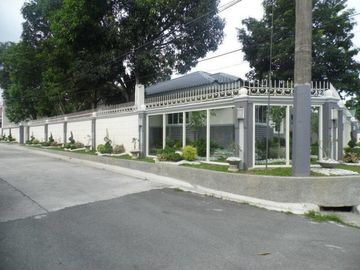 Spacious Bungalow Type House and Lot for Rent in Sto. Doming