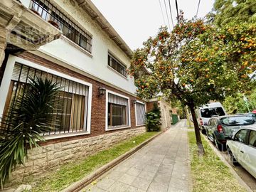 Casa - V.Lopez-Vias/Maipu lote con salida a dos calles 350 mts cub.