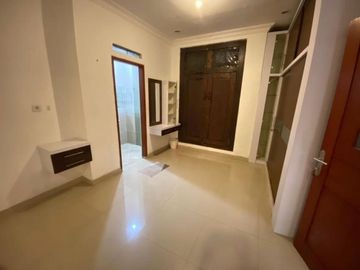 Rumah di Jl H. Nawi Cipete Gandaria Selatan, Jaksel