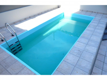 VENTA DEPARTAMENTO Semipiso 2 dormitorios con cochera. Balcon y patio. Amenities - Jujuy 1600