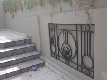 VENTA DEPARTAMENTO Semipiso 2 dormitorios con cochera. Balcon y patio. Amenities - Jujuy 1600