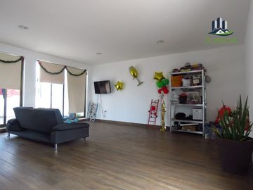 Venta de Casa con 3 recámaras, Cisterna y Terraza, Xalapa Monte Magno