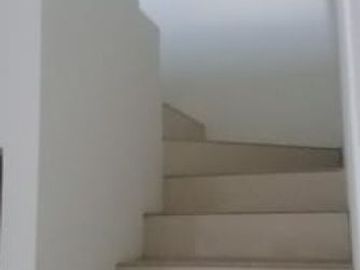 Townhouse mewah 2 lantai siap huni diciputat,Tangsel