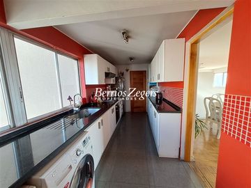 Departamento en Venta en Carlos Antunez cercano a Plaza Las Lilas