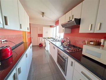 Departamento en Venta en Carlos Antunez cercano a Plaza Las Lilas