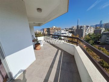 Departamento en Venta en Carlos Antunez cercano a Plaza Las Lilas
