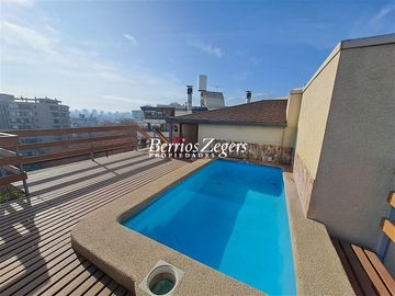 Departamento en Venta en Carlos Antunez cercano a Plaza Las Lilas