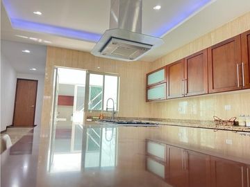 Casa En Venta En Lomas De Angelopolis Cluster 999