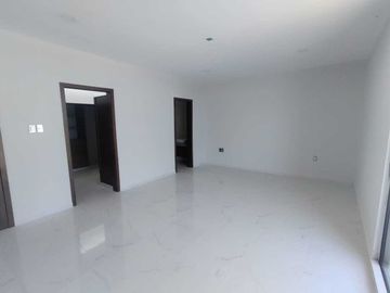 VENTA DE CASA EN ESQUINA CON ALBERCA FRACC. LOMAS RESIDENCIAL ALVARADO VERACRUZ