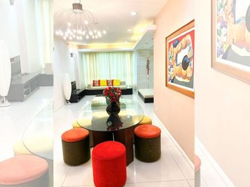 Fancy Fully furnished 2br Condo for rent at Kensington Place