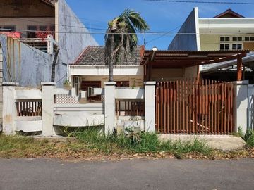 Rumah Wisma Permai Barat, STRATEGIS ROW 3 MOBIL
