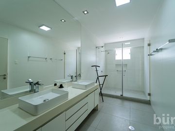 ESPECTACULAR DEPARTAMENTO EN VENTA CHACARILLA SURCO 299 MTRS CON 4 DORMITORIOS