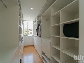 ESPECTACULAR DEPARTAMENTO EN VENTA CHACARILLA SURCO 299 MTRS CON 4 DORMITORIOS