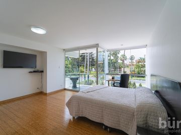 ESPECTACULAR DEPARTAMENTO EN VENTA CHACARILLA SURCO 299 MTRS CON 4 DORMITORIOS