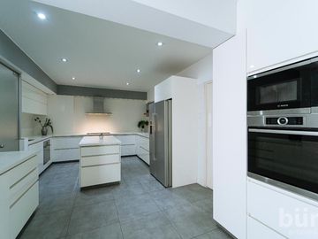ESPECTACULAR DEPARTAMENTO EN VENTA CHACARILLA SURCO 299 MTRS CON 4 DORMITORIOS