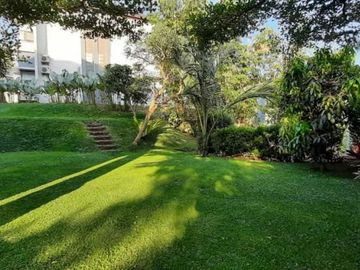 Sewa jual Vila Dago kolam renang pribadi hanya 5 juta/ malam