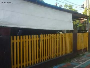 Rumah Tembok Dukuh hadap selatan, Strategis