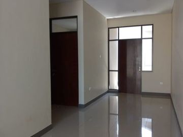 Rumah Siap Huni Cisaranten Kulon dekat antapani, arcamanik
