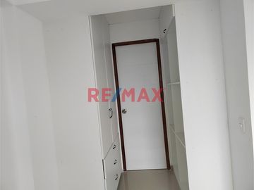 ¡Vive la comodidad Frente al parque! y con una vista increíble 🏡🌳

Descubre este amplio departamento de 📐87 m² en el noveno piso de un moderno edifi