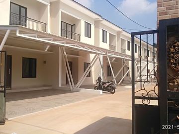 Rumah siap huni jatiluhur jati asih akses 2 mobil
