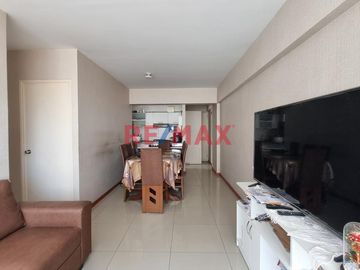 🏡 DEPARTAMENTO EN VENTA – CONDOMINIO COLIBRÍ, CHICLAYO 🏡
vive en un exclusivo departamento en el piso 11 del Condominio Colibrí, Chiclayo. Zona segur