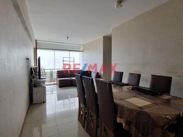 🏡 DEPARTAMENTO EN VENTA – CONDOMINIO COLIBRÍ, CHICLAYO 🏡
vive en un exclusivo departamento en el piso 11 del Condominio Colibrí, Chiclayo. Zona segur