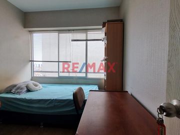 🏡 DEPARTAMENTO EN VENTA – CONDOMINIO COLIBRÍ, CHICLAYO 🏡
vive en un exclusivo departamento en el piso 11 del Condominio Colibrí, Chiclayo. Zona segur